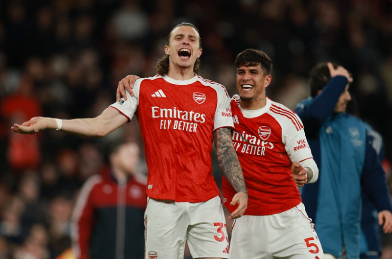 sau-cu-nga-truoc-man-city-arsenal-van-tim-thay-tin-hieu-tich-cuc-cho-chang-duong-con-lai